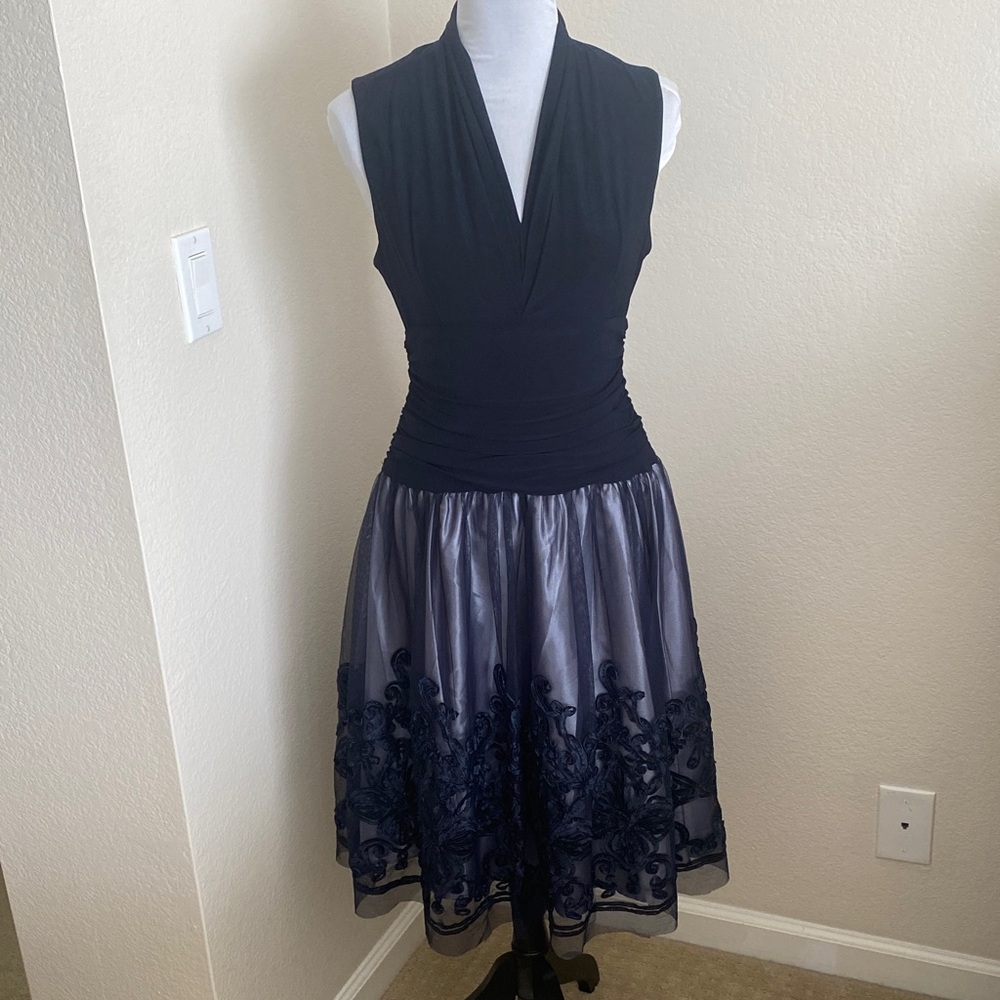 Elegant Dark Blue Sleeveless Dress